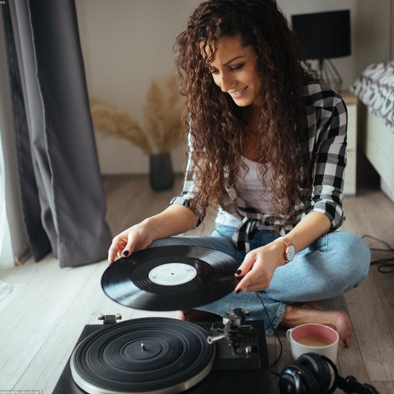 Over-Ear Audio Pick